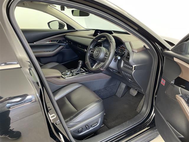 CX-30 XD Lパッケージ 純正ナビ BOSEサウンド フルセグTV 全方位カメラ i-ACTIVSENSE スマートブレーキサポート 車線逸脱警報機能 クルージングトラフィックサポート ドライバーアテンションサポート(24枚目)