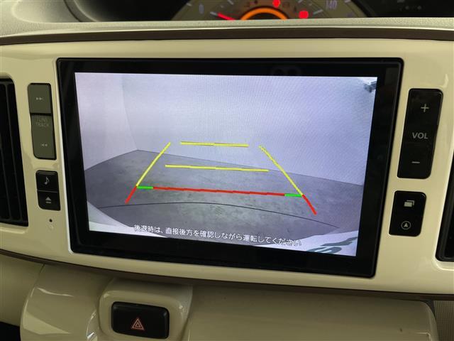 ムーヴキャンバス Ｘリミテッドメイクアップ　ＳＡＩＩＩ　純正８型ナビ　フルセグテレビ　バックカメラ　両側パワースライドドア　ＥＴＣ　スマートアシストＩＩＩ　衝突警報機能　衝突回避支援ブレーキ　誤発進抑制制御機能　車線逸脱警報機能　先行車発進お知らせ機能（3枚目）