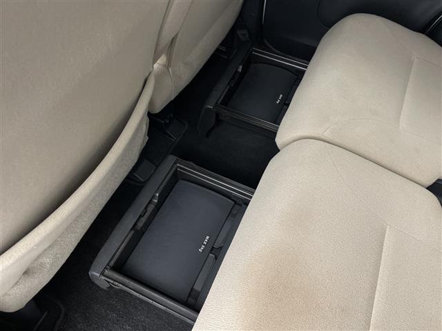 ムーヴキャンバス Ｘリミテッドメイクアップ　ＳＡＩＩＩ　純正８型ナビ　フルセグテレビ　バックカメラ　両側パワースライドドア　ＥＴＣ　スマートアシストＩＩＩ　衝突警報機能　衝突回避支援ブレーキ　誤発進抑制制御機能　車線逸脱警報機能　先行車発進お知らせ機能（24枚目）