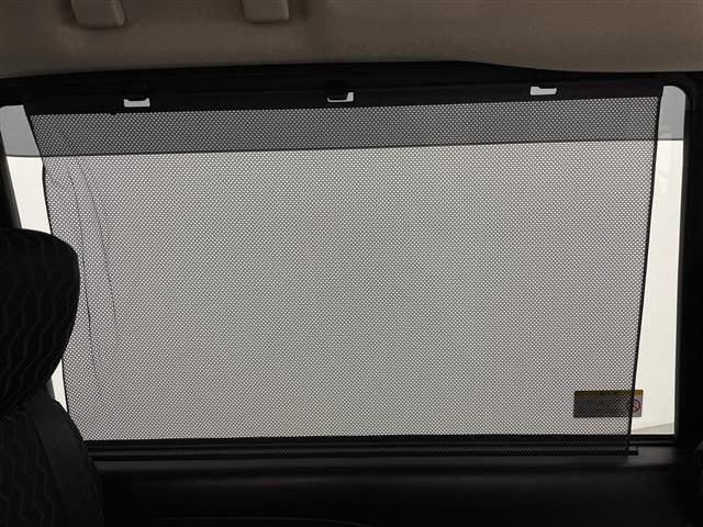 セレナ ｅ－パワー　ハイウェイスターＶ　純正１０型ナビ　フリップダウンモニター　プロパイロット　アラウンドビューモニター　両側パワースライドドア　ナビ連動ドライブレコーダー　ブラインドスポットモニター　ＥＴＣ２．０　オートホールド　ＬＥＤ（22枚目）