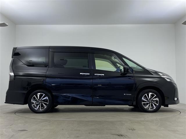 セレナ ｅ－パワー　ハイウェイスターＶ　純正１０型ナビ　フリップダウンモニター　プロパイロット　アラウンドビューモニター　両側パワースライドドア　ナビ連動ドライブレコーダー　ブラインドスポットモニター　ＥＴＣ２．０　オートホールド　ＬＥＤ（36枚目）