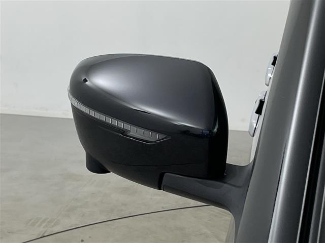 セレナ ｅ－パワー　ハイウェイスターＶ　純正１０型ナビ　フリップダウンモニター　プロパイロット　アラウンドビューモニター　両側パワースライドドア　ナビ連動ドライブレコーダー　ブラインドスポットモニター　ＥＴＣ２．０　オートホールド　ＬＥＤ（37枚目）