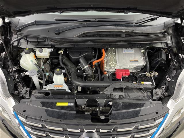 セレナ ｅ－パワー　ハイウェイスターＶ　純正１０型ナビ　フリップダウンモニター　プロパイロット　アラウンドビューモニター　両側パワースライドドア　ナビ連動ドライブレコーダー　ブラインドスポットモニター　ＥＴＣ２．０　オートホールド　ＬＥＤ（40枚目）