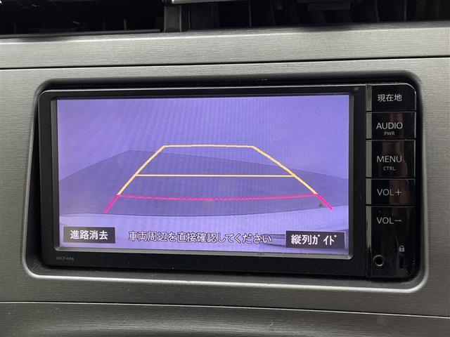 プリウス S 純正ナビ フルセグTV Bluetooth バックカメラ オートライト オートエアコン アイドリングストップ ステアリングスイッチ フロアマット ドアバイザー HiDヘッドライト(3枚目)