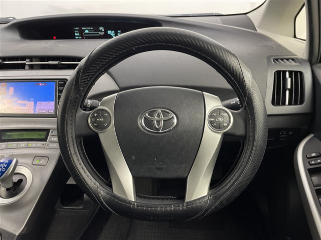 プリウス S 純正ナビ フルセグTV Bluetooth バックカメラ オートライト オートエアコン アイドリングストップ ステアリングスイッチ フロアマット ドアバイザー HiDヘッドライト(5枚目)