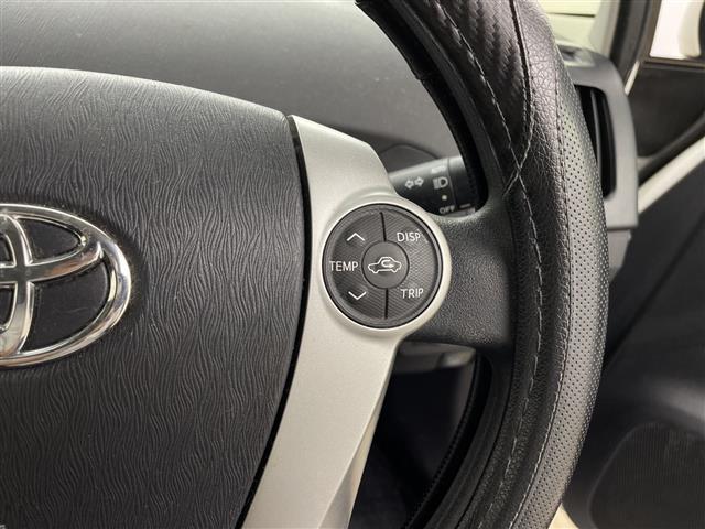 プリウス S 純正ナビ フルセグTV Bluetooth バックカメラ オートライト オートエアコン アイドリングストップ ステアリングスイッチ フロアマット ドアバイザー HiDヘッドライト(8枚目)