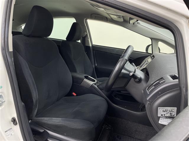 プリウス S 純正ナビ フルセグTV Bluetooth バックカメラ オートライト オートエアコン アイドリングストップ ステアリングスイッチ フロアマット ドアバイザー HiDヘッドライト(18枚目)