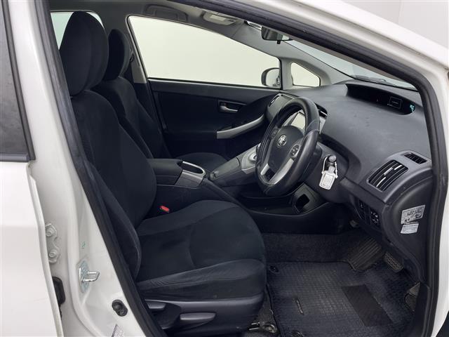 プリウス S 純正ナビ フルセグTV Bluetooth バックカメラ オートライト オートエアコン アイドリングストップ ステアリングスイッチ フロアマット ドアバイザー HiDヘッドライト(19枚目)