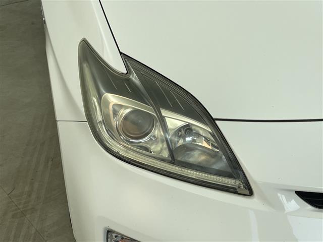 プリウス S 純正ナビ フルセグTV Bluetooth バックカメラ オートライト オートエアコン アイドリングストップ ステアリングスイッチ フロアマット ドアバイザー HiDヘッドライト(34枚目)