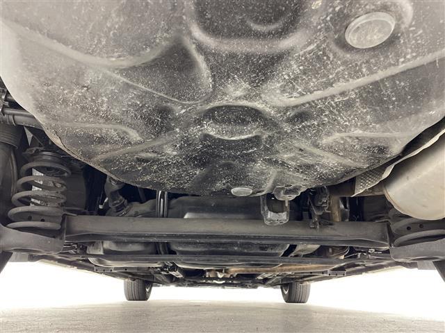 プリウス S 純正ナビ フルセグTV Bluetooth バックカメラ オートライト オートエアコン アイドリングストップ ステアリングスイッチ フロアマット ドアバイザー HiDヘッドライト(41枚目)