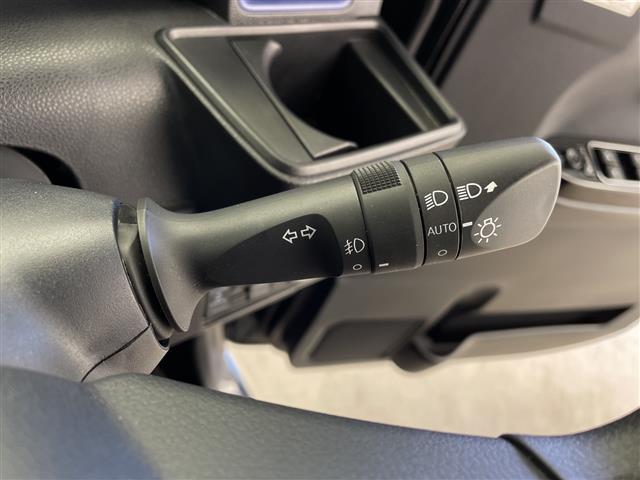 タント カスタムXスタイルセレクション ワンオーナー 純正9型ナビ パノラミックビューモニター 両側パワースライドドア 前後ドライブレコーダー シートヒーター ETC HDMI ハーフレザーシート 純正フロアマット 純正AW14インチ(4枚目)