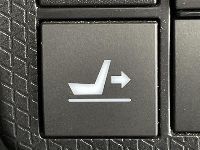 タント カスタムXスタイルセレクション ワンオーナー 純正9型ナビ パノラミックビューモニター 両側パワースライドドア 前後ドライブレコーダー シートヒーター ETC HDMI ハーフレザーシート 純正フロアマット 純正AW14インチ(17枚目)