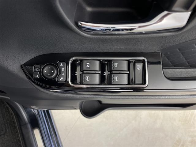 タント カスタムXスタイルセレクション ワンオーナー 純正9型ナビ パノラミックビューモニター 両側パワースライドドア 前後ドライブレコーダー シートヒーター ETC HDMI ハーフレザーシート 純正フロアマット 純正AW14インチ(19枚目)