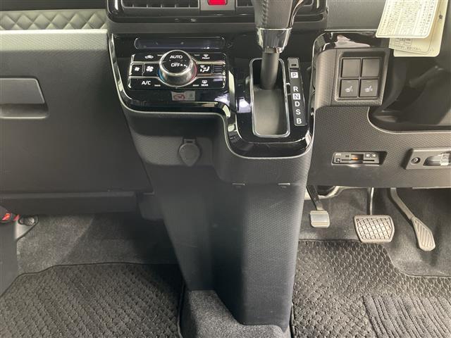 タント カスタムＲＳスタイルセレクション　ワンオーナー／純正ナビ（ＣＤ／ＤＶＤ／ＢＴ／フルセグＴＶ）／全方位カメラ／ビルトインＥＴＣ／レーダークルーズコントロール／革調シートカバー／ドライブレコーダー／フロントバンパーロアガーニッシュ（17枚目）