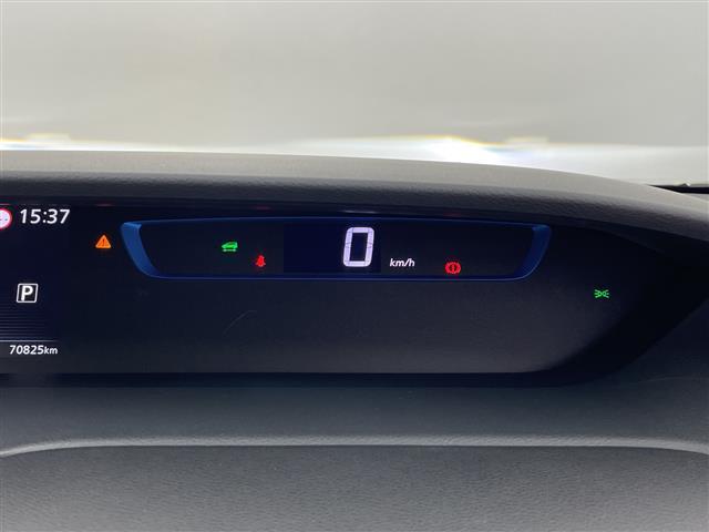 セレナ ｅ－パワー　ハイウェイスターＶ　純正ナビフルセグテレビＤＶＤ／ＣＤ／ＢＴオーディオフリップダウンモニター両側パワースライドドア前後ドラレコハンドルヒーター全席シートヒータークルーズコントロールビルドインＥＴＣ（12枚目）