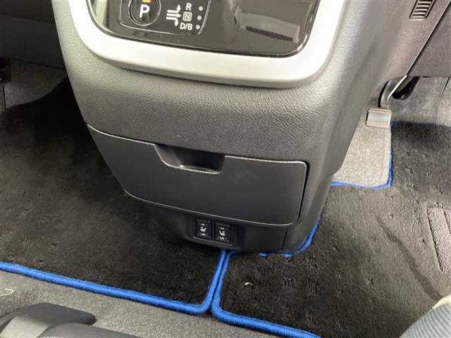 セレナ ｅ－パワー　ハイウェイスターＶ　純正ナビフルセグテレビＤＶＤ／ＣＤ／ＢＴオーディオフリップダウンモニター両側パワースライドドア前後ドラレコハンドルヒーター全席シートヒータークルーズコントロールビルドインＥＴＣ（16枚目）