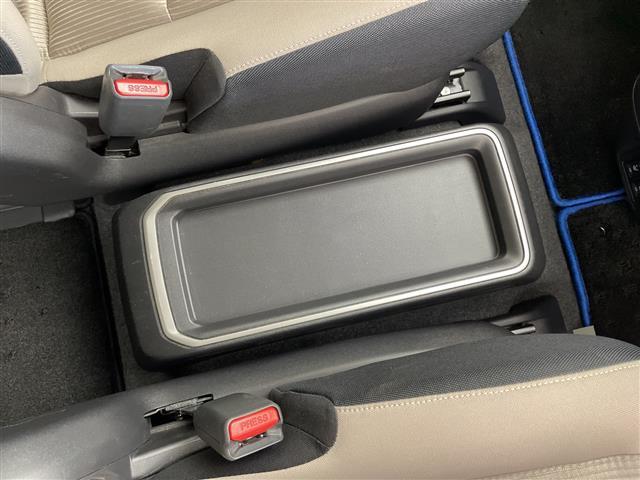 セレナ ｅ－パワー　ハイウェイスターＶ　純正ナビフルセグテレビＤＶＤ／ＣＤ／ＢＴオーディオフリップダウンモニター両側パワースライドドア前後ドラレコハンドルヒーター全席シートヒータークルーズコントロールビルドインＥＴＣ（17枚目）