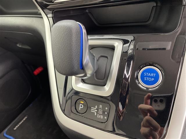 セレナ ｅ－パワー　ハイウェイスターＶ　純正ナビフルセグテレビＤＶＤ／ＣＤ／ＢＴオーディオフリップダウンモニター両側パワースライドドア前後ドラレコハンドルヒーター全席シートヒータークルーズコントロールビルドインＥＴＣ（18枚目）