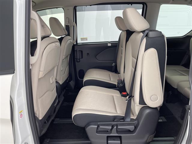 セレナ ｅ－パワー　ハイウェイスターＶ　純正ナビフルセグテレビＤＶＤ／ＣＤ／ＢＴオーディオフリップダウンモニター両側パワースライドドア前後ドラレコハンドルヒーター全席シートヒータークルーズコントロールビルドインＥＴＣ（30枚目）