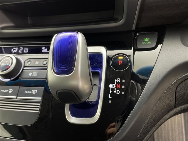 フリードハイブリッド ハイブリッド・Ｇホンダセンシング　純正ＳＤナビＣＤ／ＤＶＤ／ＢＴオーディオ前後ドラレコ両側パワースライドドアビルトインＥＴＣホンダセンシングオートクルーズコントロールレーンキープアシストハーフレザーシ（7枚目）