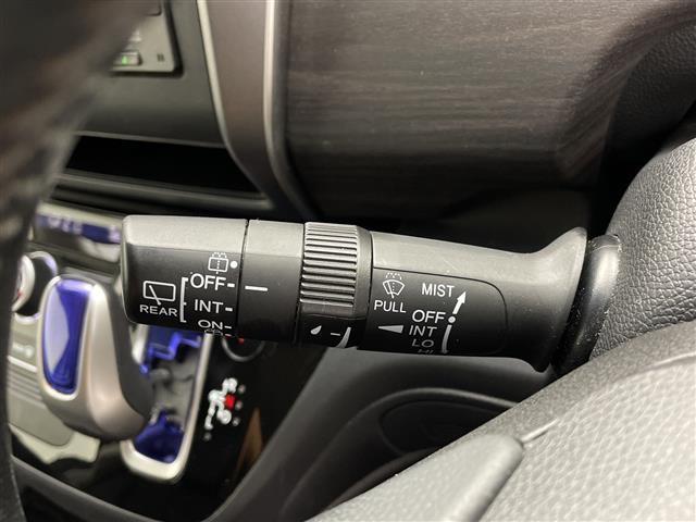 フリードハイブリッド ハイブリッド・Ｇホンダセンシング　純正ＳＤナビＣＤ／ＤＶＤ／ＢＴオーディオ前後ドラレコ両側パワースライドドアビルトインＥＴＣホンダセンシングオートクルーズコントロールレーンキープアシストハーフレザーシ（10枚目）