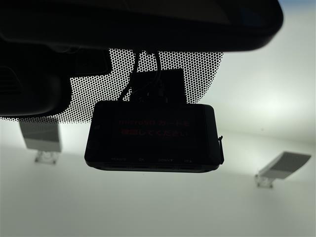 フリードハイブリッド ハイブリッド・Ｇホンダセンシング　純正ＳＤナビＣＤ／ＤＶＤ／ＢＴオーディオ前後ドラレコ両側パワースライドドアビルトインＥＴＣホンダセンシングオートクルーズコントロールレーンキープアシストハーフレザーシ（14枚目）