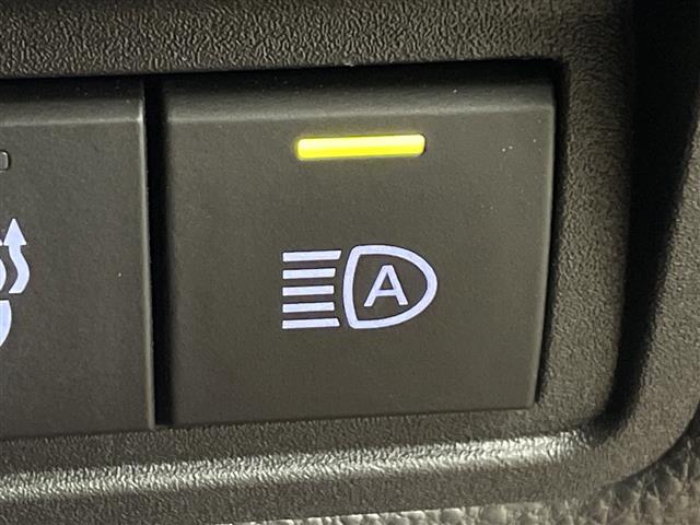 ヤリスクロス ハイブリッドＺ　アドベンチャー　純正ディスプレイオーディオ（ＢＴ／フルセグＴＶ）／プリクラッシュセーフティ／レーンキープアシスト／レーダークルーズコントロール／ハーフレザーシート／シートヒーター／ステアリングヒーター（11枚目）