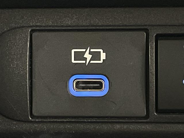 ヤリスクロス ハイブリッドＺ　アドベンチャー　純正ディスプレイオーディオ（ＢＴ／フルセグＴＶ）／プリクラッシュセーフティ／レーンキープアシスト／レーダークルーズコントロール／ハーフレザーシート／シートヒーター／ステアリングヒーター（17枚目）