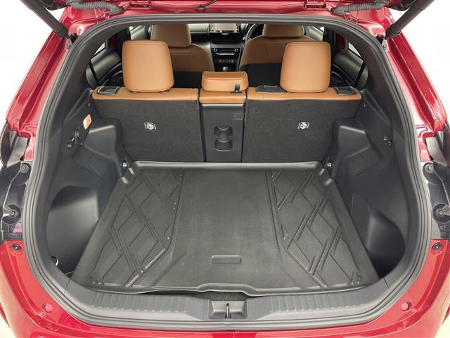 ヤリスクロス ハイブリッドＺ　アドベンチャー　純正ディスプレイオーディオ（ＢＴ／フルセグＴＶ）／プリクラッシュセーフティ／レーンキープアシスト／レーダークルーズコントロール／ハーフレザーシート／シートヒーター／ステアリングヒーター（23枚目）