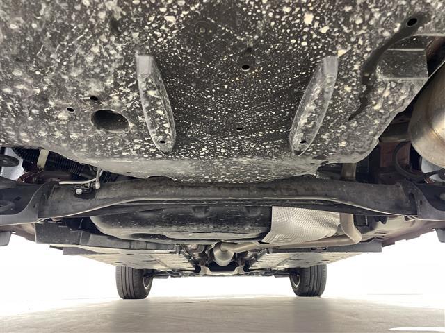 ヤリスクロス ハイブリッドＺ　アドベンチャー　純正ディスプレイオーディオ（ＢＴ／フルセグＴＶ）／プリクラッシュセーフティ／レーンキープアシスト／レーダークルーズコントロール／ハーフレザーシート／シートヒーター／ステアリングヒーター（40枚目）