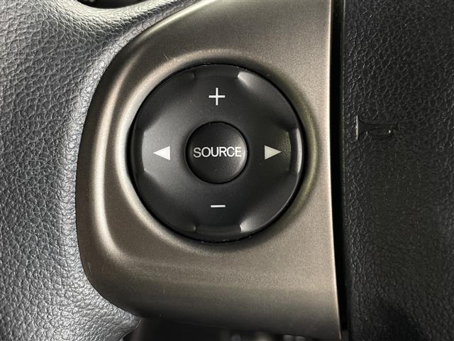 Ｎ－ＢＯＸスラッシュ Ｇ・Ｌパッケージ　純正ナビ　バックカメラ　ビルトインＥＴＣ　ステアリングリモコン　電子パーキング　電格ミラー　純正フロアマット　サウンドマッピングシステム　横滑り防止装置　チップアップシート　ヘッドライトレベライザー（6枚目）