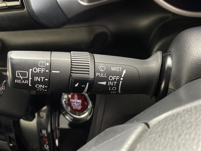 Ｎ－ＢＯＸスラッシュ Ｇ・Ｌパッケージ　純正ナビ　バックカメラ　ビルトインＥＴＣ　ステアリングリモコン　電子パーキング　電格ミラー　純正フロアマット　サウンドマッピングシステム　横滑り防止装置　チップアップシート　ヘッドライトレベライザー（10枚目）