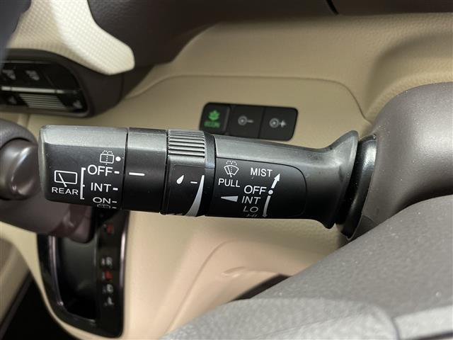 Ｎ－ＢＯＸ Ｇ・Ｌホンダセンシング　ホンダセンシング純正９インチナビＢＴオーディオＣＤ／ＤＶＤ／ＦＭ／ＡＭ純正ビルトインＥＴＣ左パワースライドドアテレビキャンセラーステアリングリモコンレーダークルーズコ（11枚目）
