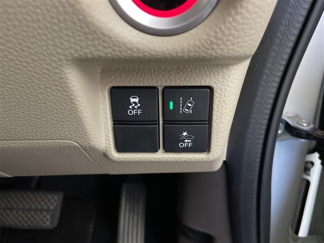 Ｎ－ＢＯＸ Ｇ・Ｌホンダセンシング　ホンダセンシング純正９インチナビＢＴオーディオＣＤ／ＤＶＤ／ＦＭ／ＡＭ純正ビルトインＥＴＣ左パワースライドドアテレビキャンセラーステアリングリモコンレーダークルーズコ（14枚目）