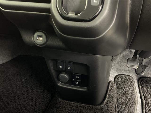 ハスラー タフワイルド　純正メーカーオプションナビＣＤ／ＤＶＤ／ＢＴ／フルセグ全方位カメラシートヒーターオートライトコーナーセンサーステアリングスイッチ純正フロアマットシートバックテーブル（16枚目）