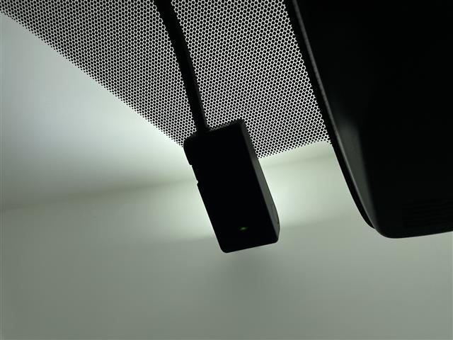 シエンタ ファンベースＧ　ワンオーナー　純正ディーラーナビ　ＢＴ　ＣＤ　ＤＶＤ　フルセグＴＶ　全方位カメラ　ビルドインＥＴＣ　両側パワースライドドア　前席シートヒーター　ハンドルヒーター　ＬＥＤヘッドライト　純正ト゛ラレコ（4枚目）