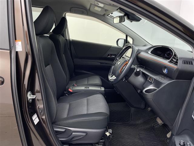 シエンタ ファンベースＧ　ワンオーナー　純正ディーラーナビ　ＢＴ　ＣＤ　ＤＶＤ　フルセグＴＶ　全方位カメラ　ビルドインＥＴＣ　両側パワースライドドア　前席シートヒーター　ハンドルヒーター　ＬＥＤヘッドライト　純正ト゛ラレコ（28枚目）