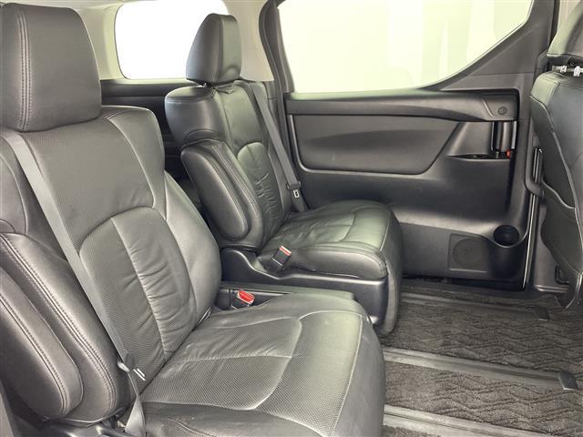 アルファード ２．５Ｓ　純正９型ナビ　バックカメラ　両側パワースライドドア　フリップダウンモニター　前後ドライブレコーダー　革調シートカバー　コーナーセンサー　純正１８インチアルミホイール　ＬＥＤヘッドライト　フォグライト（20枚目）