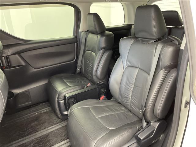 アルファード ２．５Ｓ　純正９型ナビ　バックカメラ　両側パワースライドドア　フリップダウンモニター　前後ドライブレコーダー　革調シートカバー　コーナーセンサー　純正１８インチアルミホイール　ＬＥＤヘッドライト　フォグライト（27枚目）