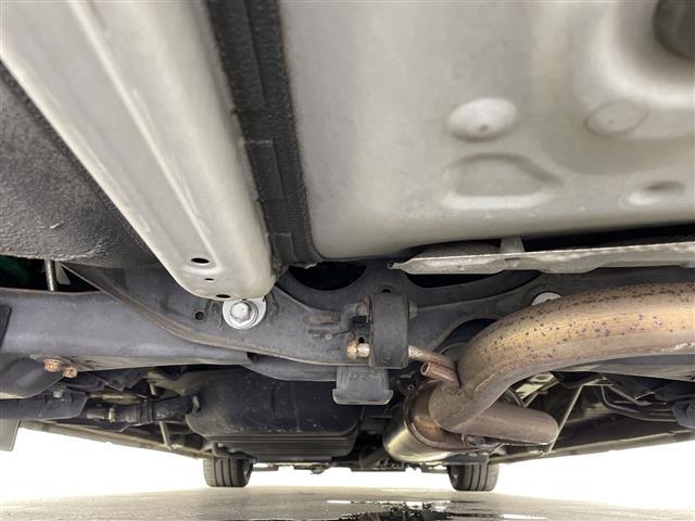 アルファード ２．５Ｓ　純正９型ナビ　バックカメラ　両側パワースライドドア　フリップダウンモニター　前後ドライブレコーダー　革調シートカバー　コーナーセンサー　純正１８インチアルミホイール　ＬＥＤヘッドライト　フォグライト（41枚目）