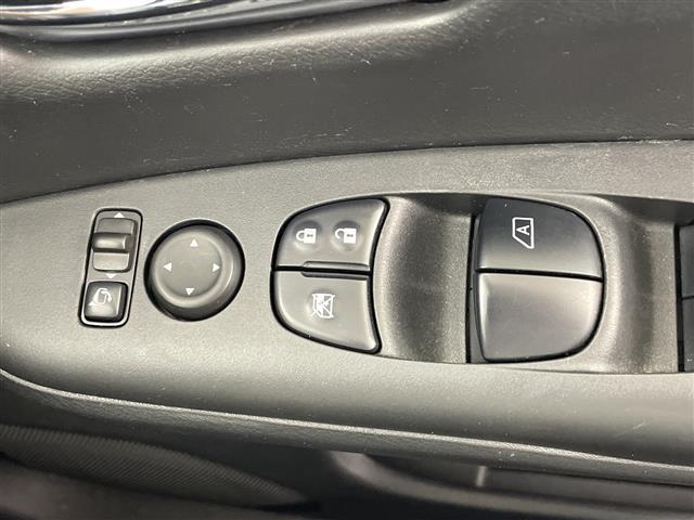 セレナ e-パワー ハイウェイスターV 純正9型ナビ BT対応フリップダウンモニター プロパイロット アラウンドビューモニター デジタルインナーミラー 両側パワースライドドア ETC2.0 セーフティパックB オートホールド 電子パーキング(18枚目)