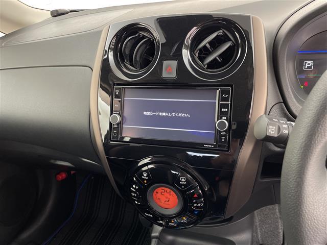 ノート e-パワー メダリスト 純正ナビ アラウンドビューモニター クルーズコントロール エマージェンシーブレーキ レーンキープアシスト デジタルインナーミラー ETC オートライト 純正フロアマット ドアバイザー LEDライト(19枚目)