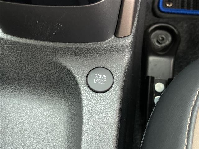 ノート e-パワー メダリスト 純正ナビ アラウンドビューモニター クルーズコントロール エマージェンシーブレーキ レーンキープアシスト デジタルインナーミラー ETC オートライト 純正フロアマット ドアバイザー LEDライト(20枚目)