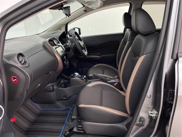 ノート e-パワー メダリスト 純正ナビ アラウンドビューモニター クルーズコントロール エマージェンシーブレーキ レーンキープアシスト デジタルインナーミラー ETC オートライト 純正フロアマット ドアバイザー LEDライト(25枚目)