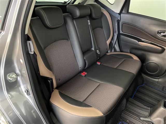 ノート e-パワー メダリスト 純正ナビ アラウンドビューモニター クルーズコントロール エマージェンシーブレーキ レーンキープアシスト デジタルインナーミラー ETC オートライト 純正フロアマット ドアバイザー LEDライト(28枚目)