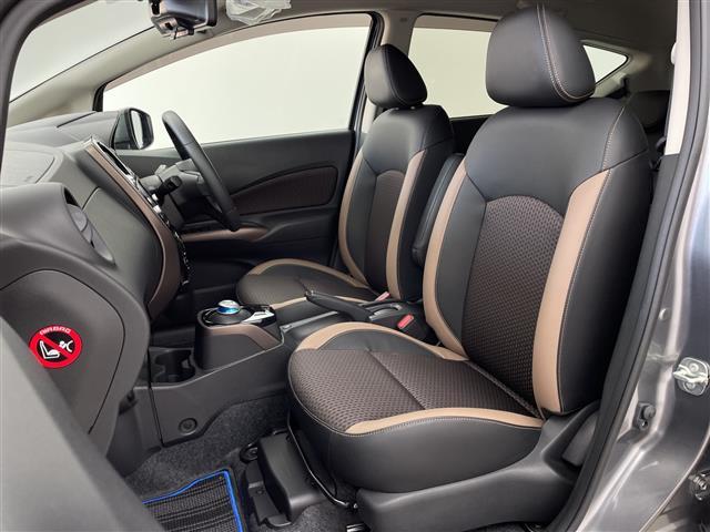 ノート e-パワー メダリスト 純正ナビ アラウンドビューモニター クルーズコントロール エマージェンシーブレーキ レーンキープアシスト デジタルインナーミラー ETC オートライト 純正フロアマット ドアバイザー LEDライト(29枚目)