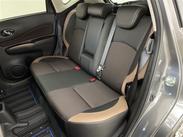 ノート e-パワー メダリスト 純正ナビ アラウンドビューモニター クルーズコントロール エマージェンシーブレーキ レーンキープアシスト デジタルインナーミラー ETC オートライト 純正フロアマット ドアバイザー LEDライト(30枚目)