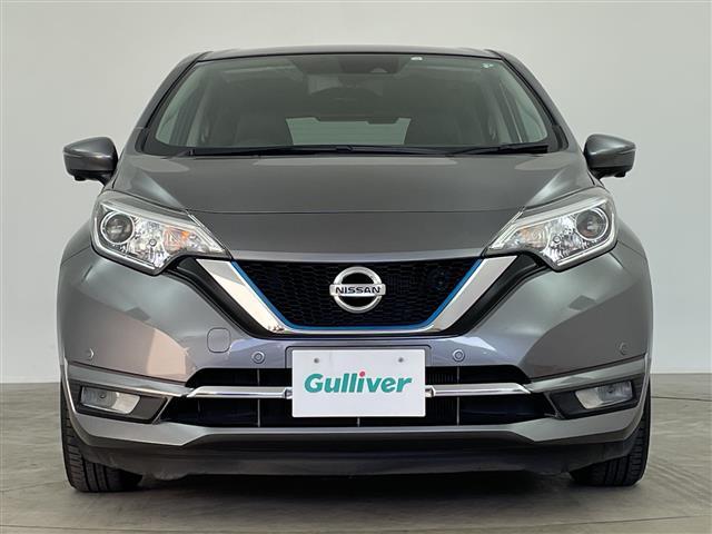 ノート e-パワー メダリスト 純正ナビ アラウンドビューモニター クルーズコントロール エマージェンシーブレーキ レーンキープアシスト デジタルインナーミラー ETC オートライト 純正フロアマット ドアバイザー LEDライト(33枚目)