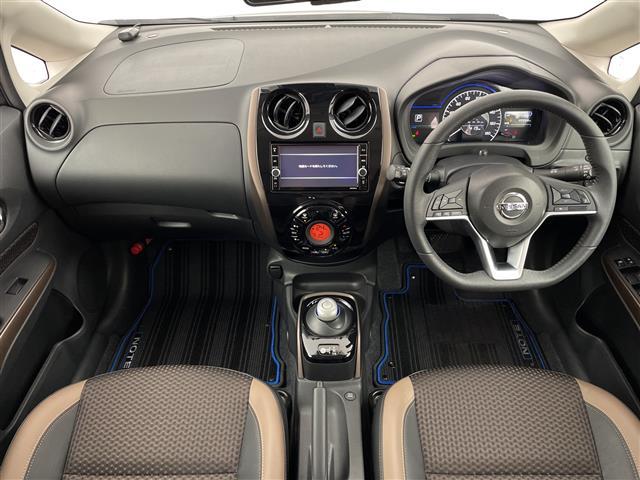 ノート e-パワー メダリスト 純正ナビ アラウンドビューモニター クルーズコントロール エマージェンシーブレーキ レーンキープアシスト デジタルインナーミラー ETC オートライト 純正フロアマット ドアバイザー LEDライト(42枚目)