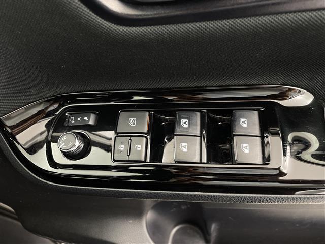 ヴォクシー ＺＳ　煌　純正ナビ　フルセグ　フリップダウンモニター　バックカメラ　ドライブレコーダー　クルーズコントロール　オートハイビーム　オートライト　両側パワースライドドア　レーンキープアシスト　ＥＴＣ　ＵＳＢ入力端子（23枚目）